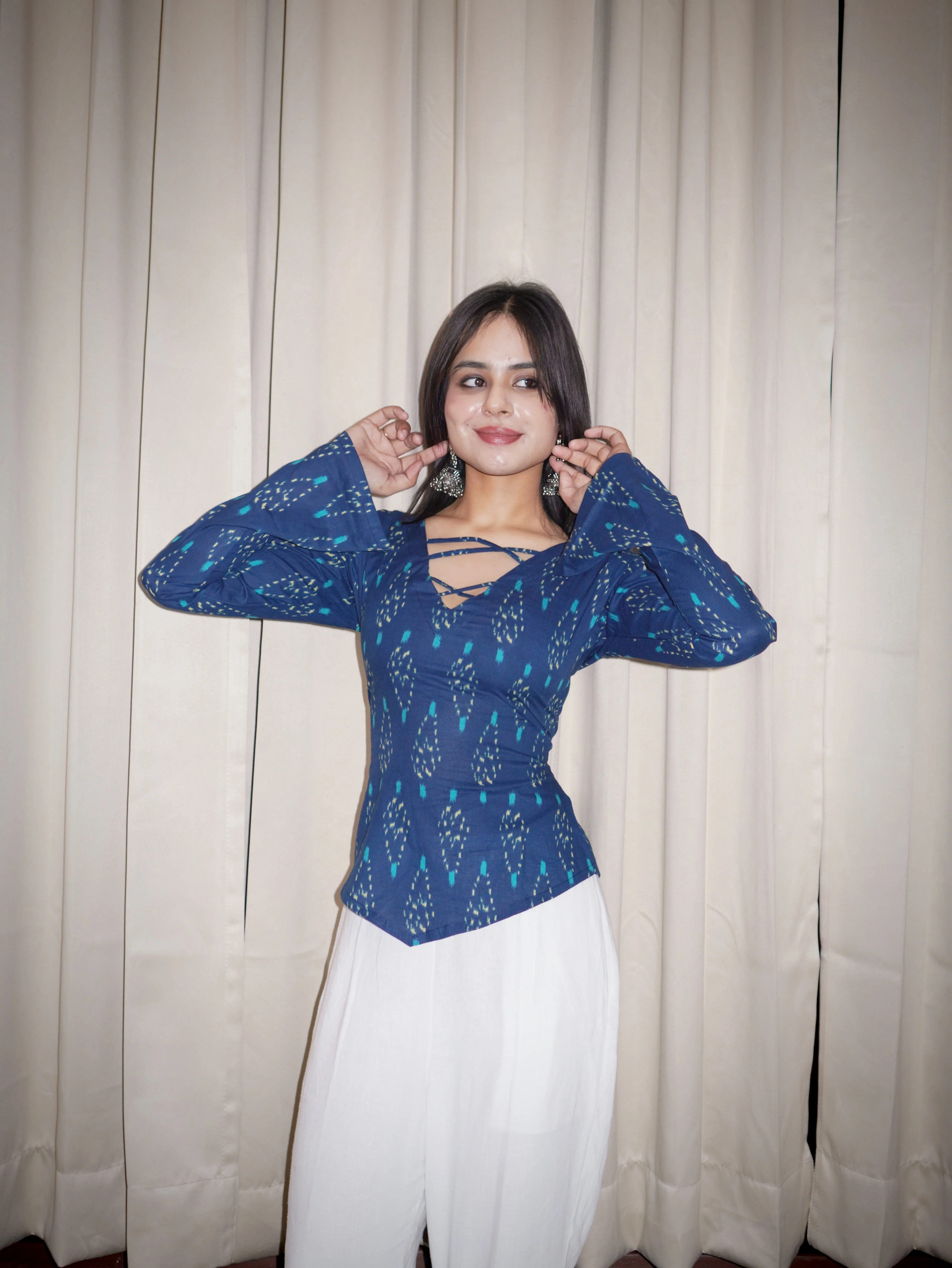 MAHIRA CRISS CROSS CORSET TOP